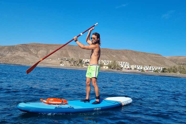 Remando frente a las costas de La Lajita